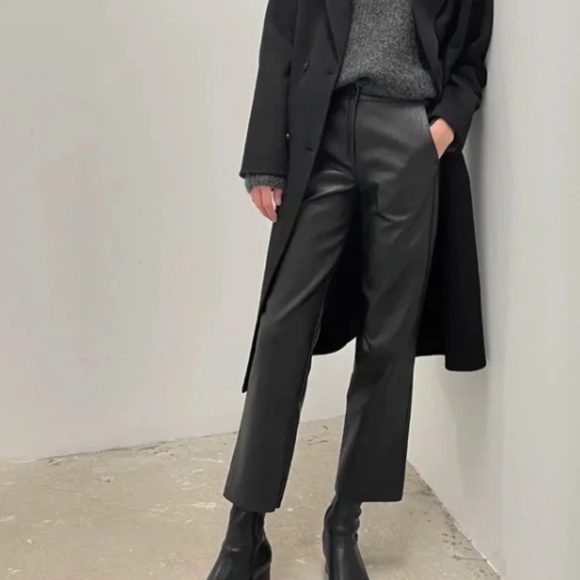 Oak + Fort Vegan Black Leather Cropped Raw Hem Pants Size Medium - Picture 1 of 8